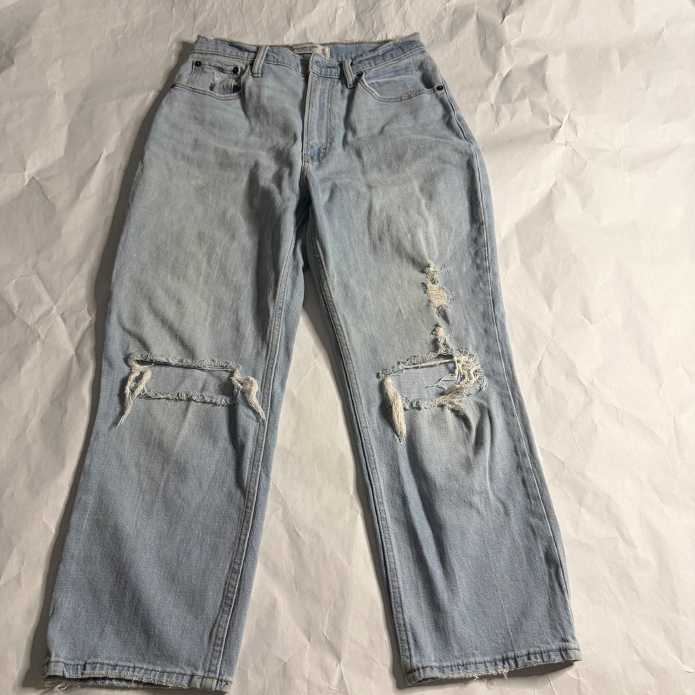 Abercrombie Fitch Straight Ultra High Rise Light Wash Distressed Jeans Womens 27
